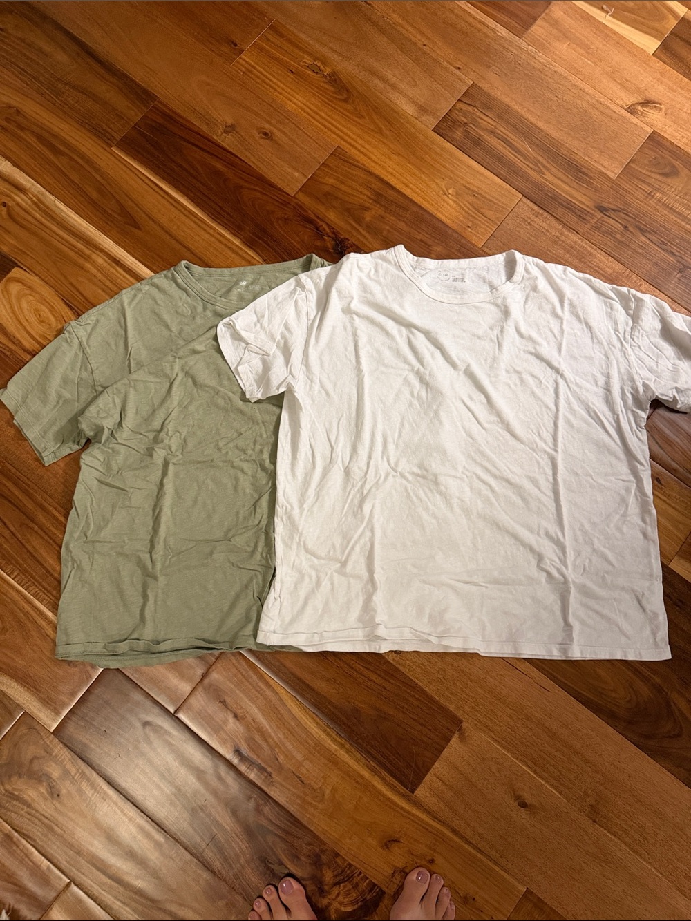 aerie Short Sleeve Tee in White & Olive